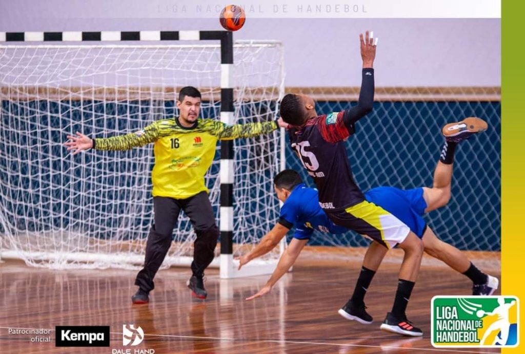 Na primeira rodada da Liga Nacional de Handebol, Taubaté, Pinheiros, Londrina, Carajás, Itajaí e Avaí  saíram de quadra com resultados favoráveis
