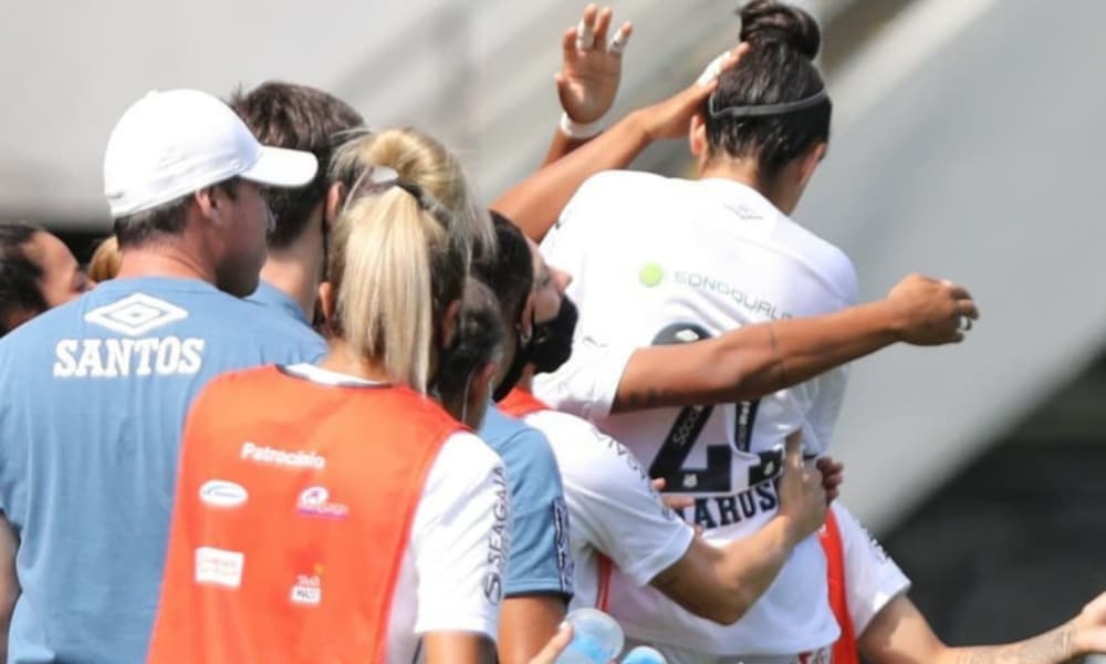 O Santos fez 2 a 0  no São Paulo na primeira final da Copa Paulista Feminina (Twitter/Sereias_daVila) Nicole Marussi