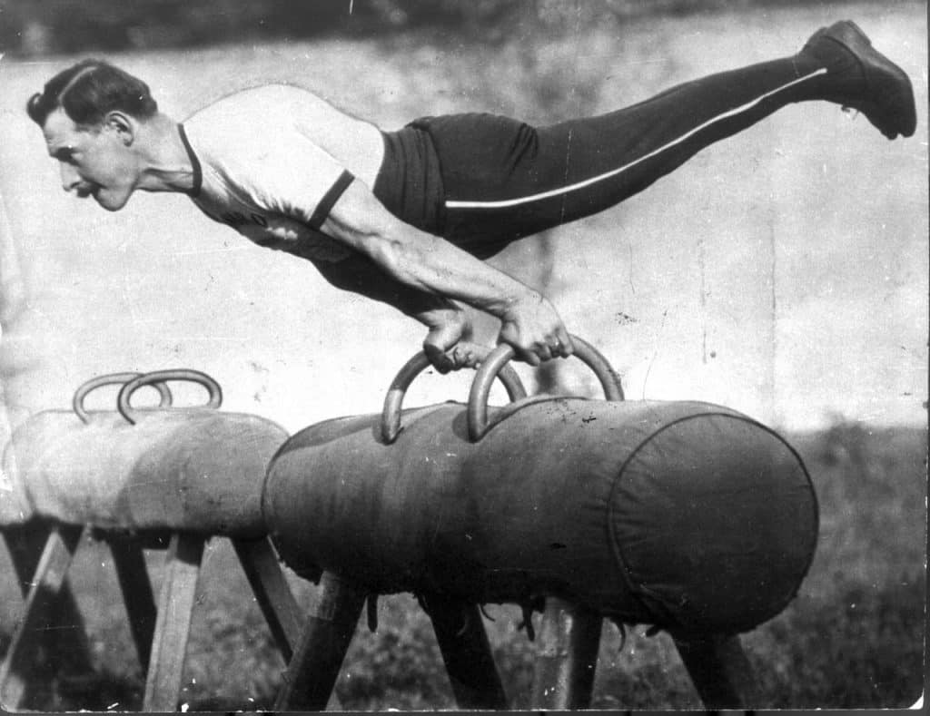 Alberto Braglia foi bicampeão olímpico do individual geral masculino ao ganhar em 1908 e 1912