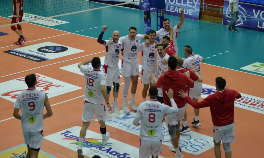 Seis brasileiros estiveram em ação no vôlei da Europa nesta sexta-feira (15). Quatro deles saíram vitoriosos e dois acabaram derrotados. Os atletas do país movimentaram as ligas nacionais da Espanha, Grécia, Romênia e Polônia, com revés apenas na última da lista. Ana Flávia Galvão, Murilo Radke, Rodrigo Ribeiro e Bruno Canuto são os vencedores do dia. Já Bruna Honório e Andressa Picussa não tiveram motivos para comemorar