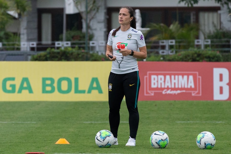 Simone Jatobá convocação Seleção Sub-17 de futebol feminino