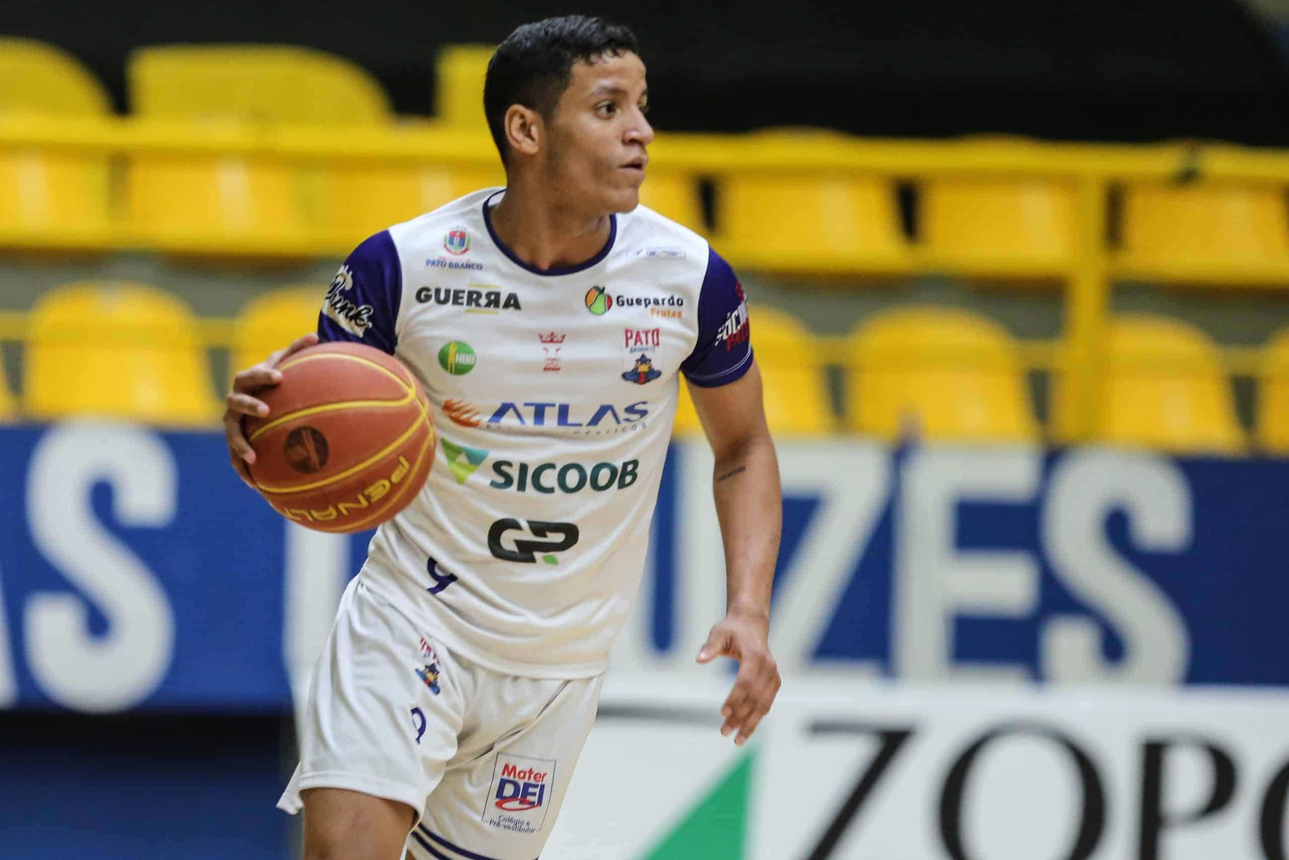 Pato Basquete x Pinheiros - NBB
