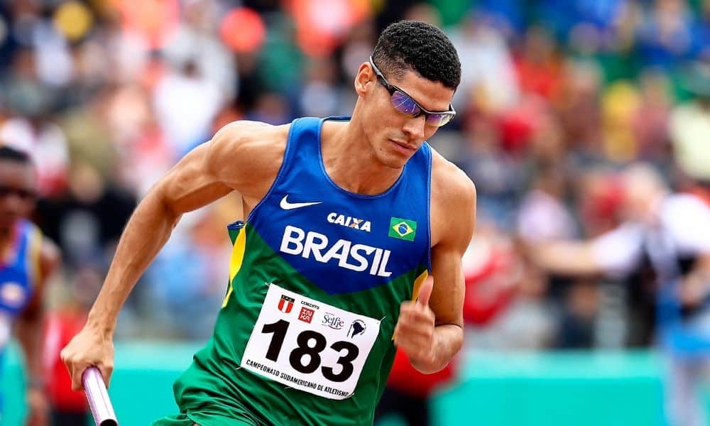 revezamento 4 x 400 m misto