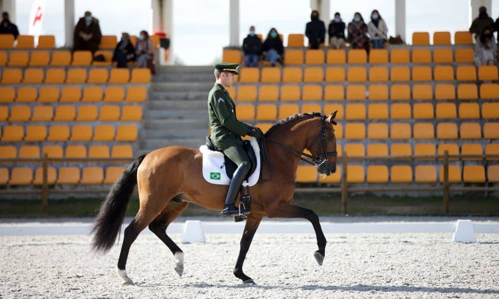Joao Victor Oliva e Escorial Horsecampline adestramento