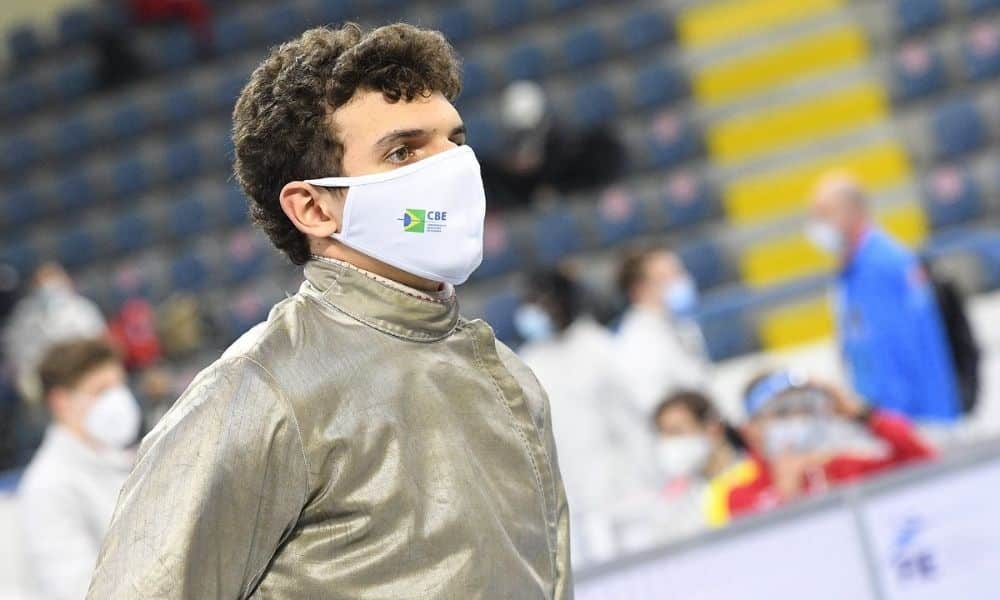 Matheus Becker mundial cadete e juvenil de esgrima sabre