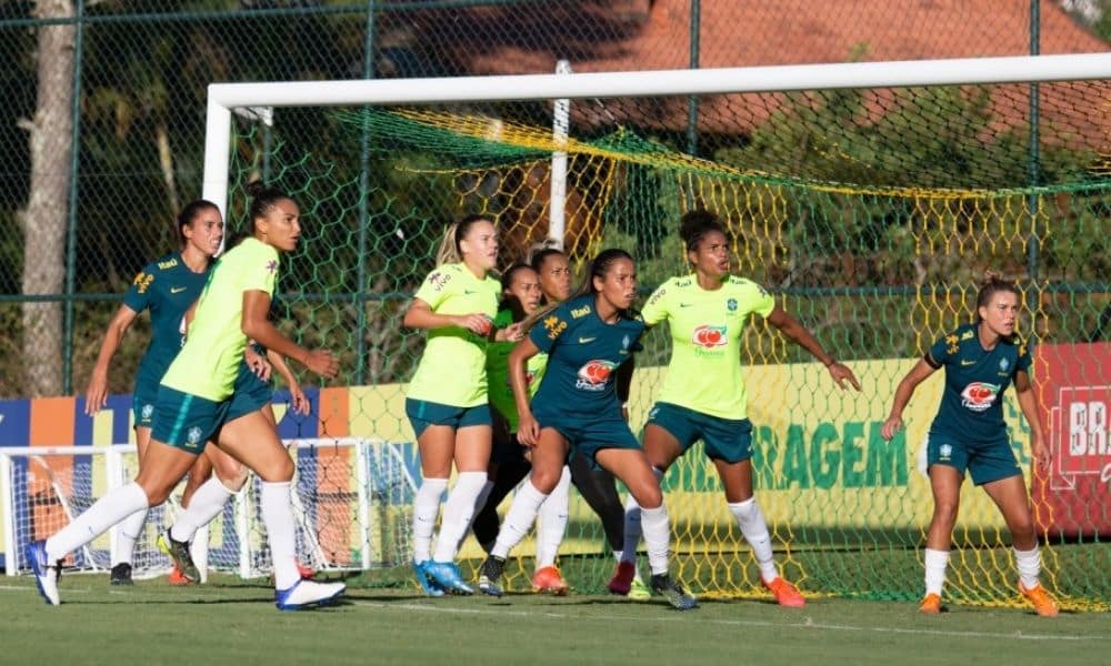 surto de covid na seleção brasileira de futebol feminino pega três jogadoras e dois membros da comissão técnica