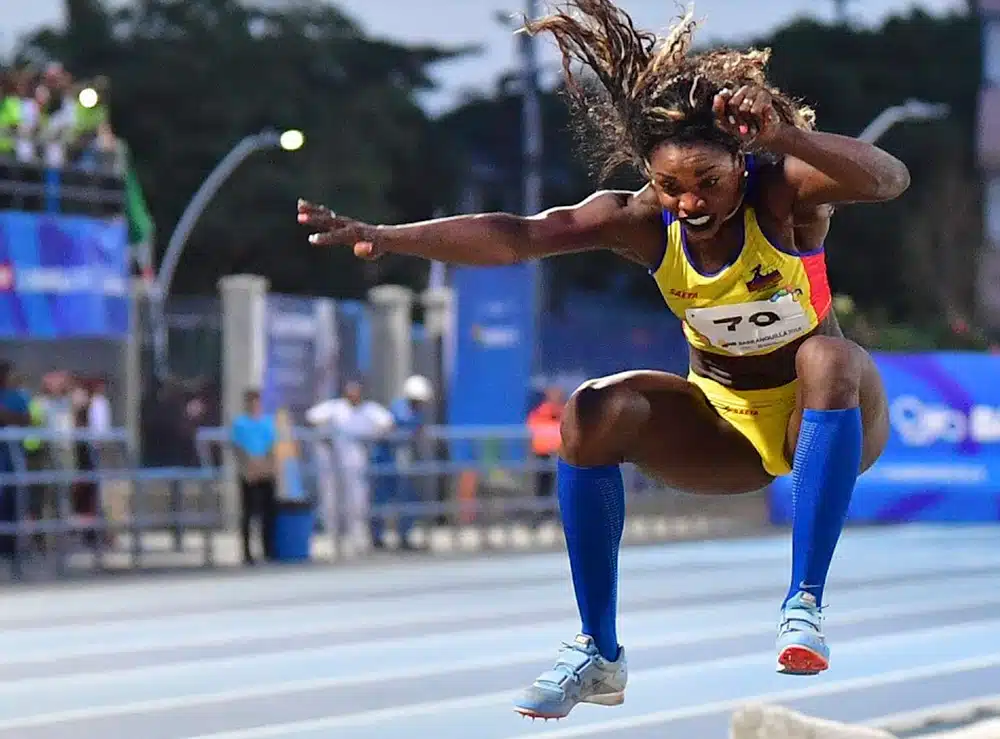 Caterina Ibargüen no salto triplo feminino