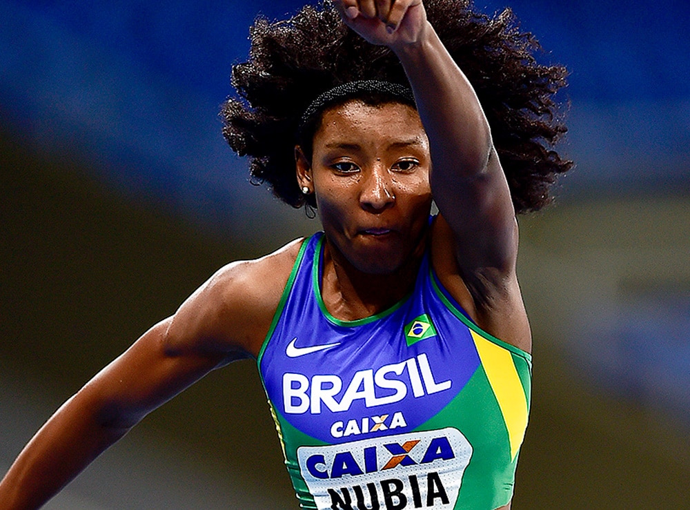 Núbia Soares no salto triplo feminino