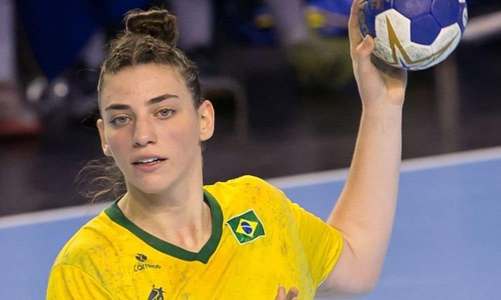 Gabi Bitolo - armadora direita - seleção brasileira de handebol feminino - Jogos Olímpicos de Tóquio 2020