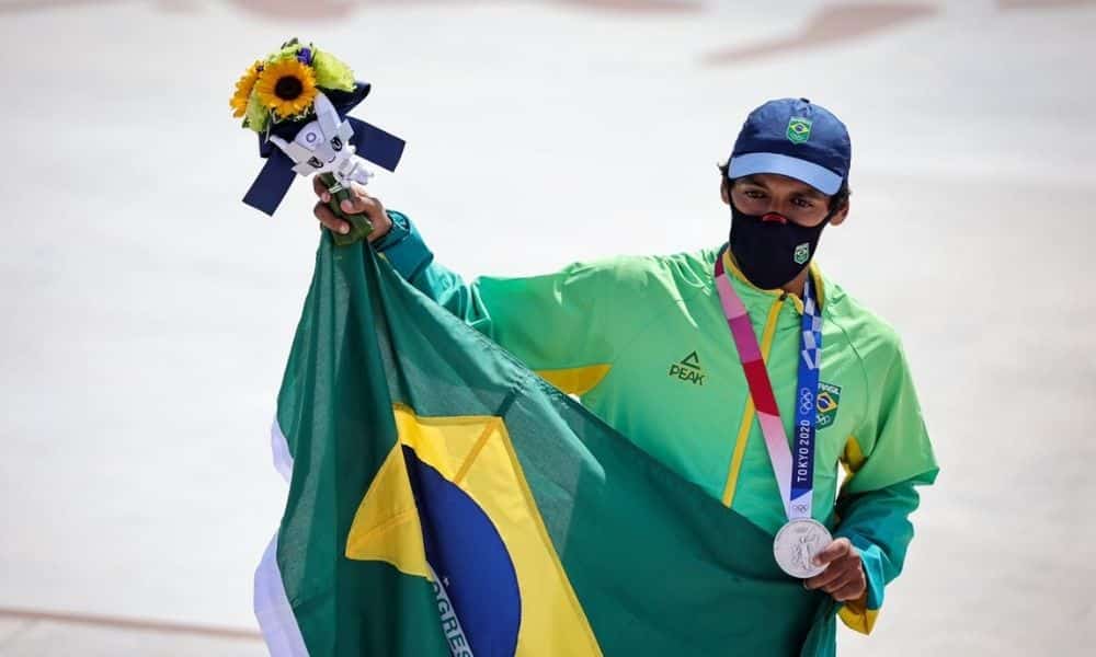 Kelvin Hoefler skate medalha de prata Jogos Olímpicos de Tóquio
