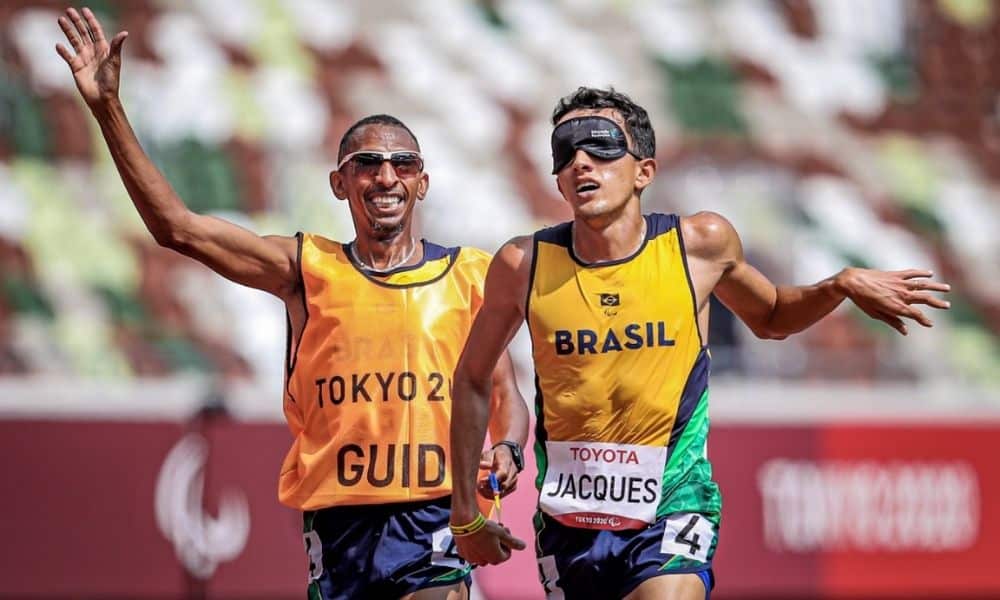 Yeltsin Jacques medalha de ouro 5000 m T11 Jogos Paralímpicos Tóquio-2020