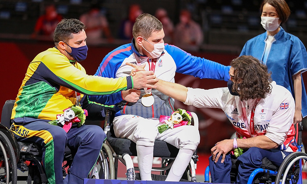 Jovane Guissone esgrima de cadeira de rodas esgrima de CR espada Jogos Paralímpicos Tóquio-2020