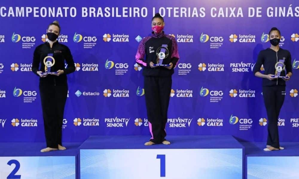O sábado foi bom para Bárbara Domingos no Campeonato Brasileiro de Ginástica Rítmica. A atleta da AGIR foi campeã no individual geral e por equipes