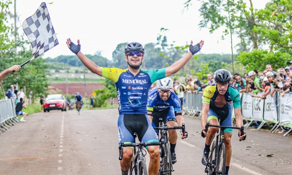 Kleber Ramos e Igor Molina são campeões brasileiros de Ciclismo de Estrada
