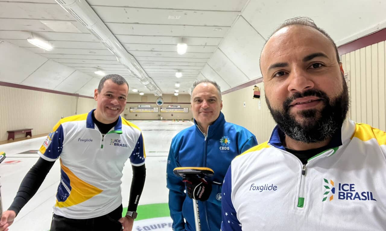 Equipe brasileira que busca vaga ao Mundial de Curling de 2022 America's Challenge de curling