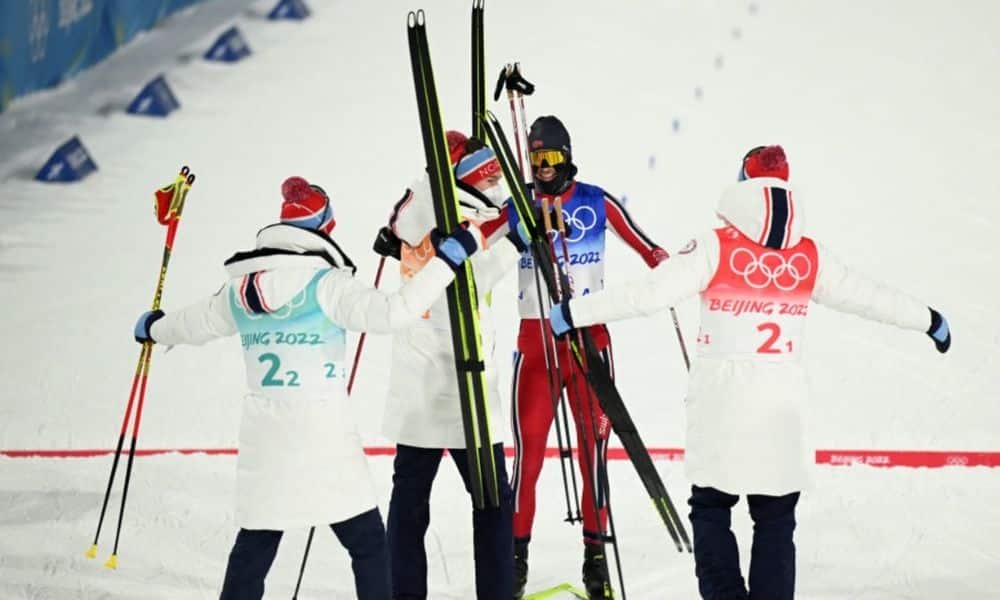 A Noruega venceu nesta quinta-feira a prova por equipes do combinado nórdico e ampliou sua liderança no quadro de medalhas dos Jogos de Inverno de Pequim