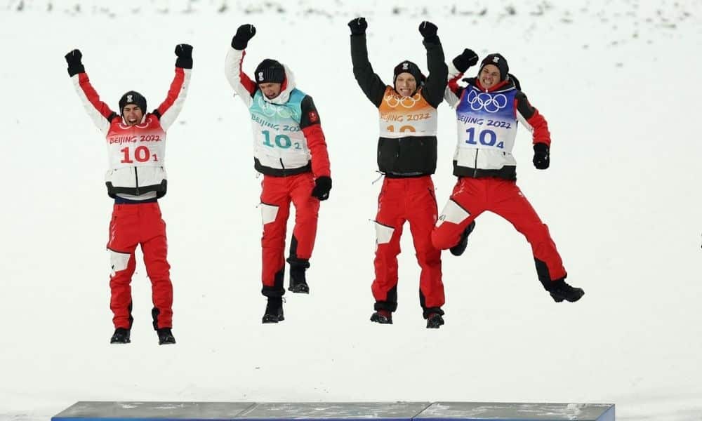 pequim-2022 salto de esqui por equipes