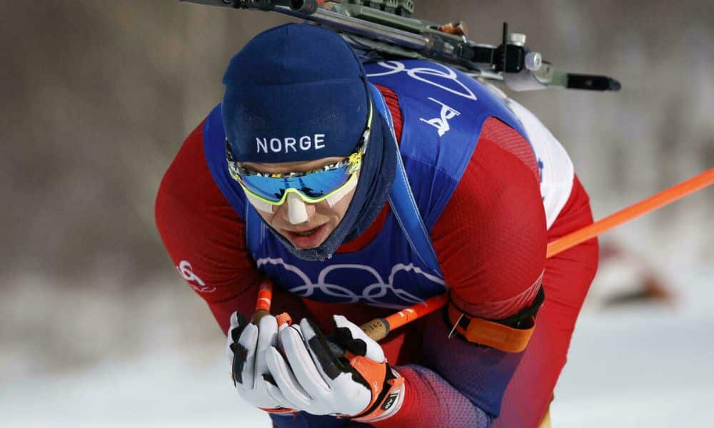 Biatlo Noruega ouro revezamento masculino Pequim-2022