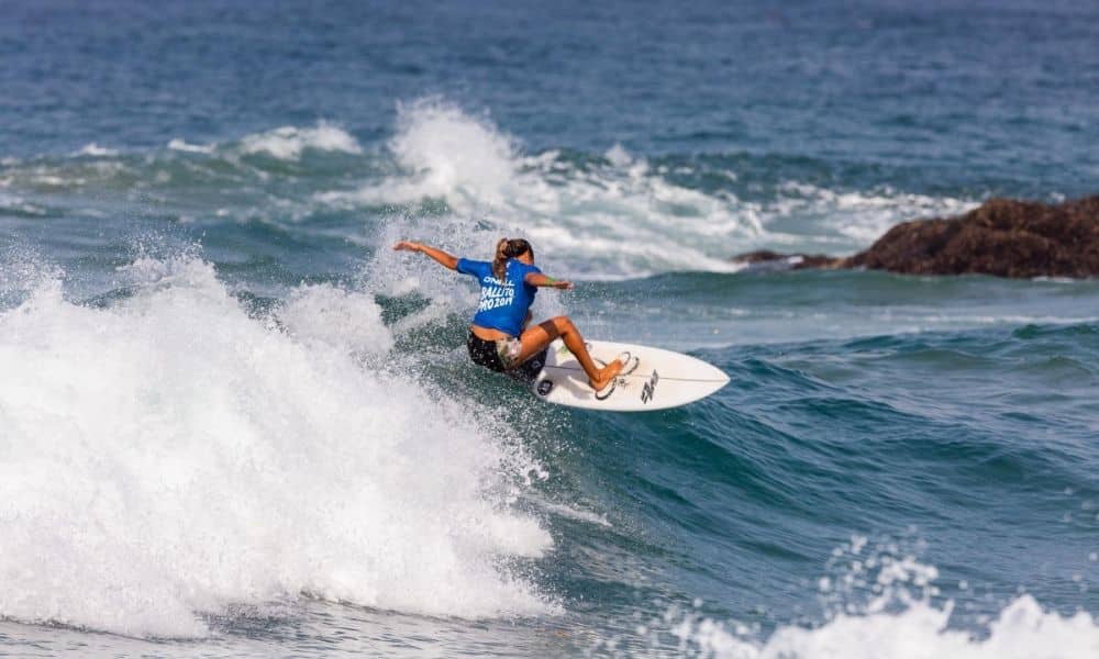 anne dos santos qs boomerang beach surfe