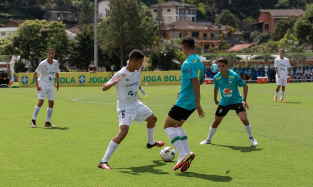 Seleção de futebol masculino sub-17 do Brasil venceu PSTC por 6 a 2 em jogo-treino