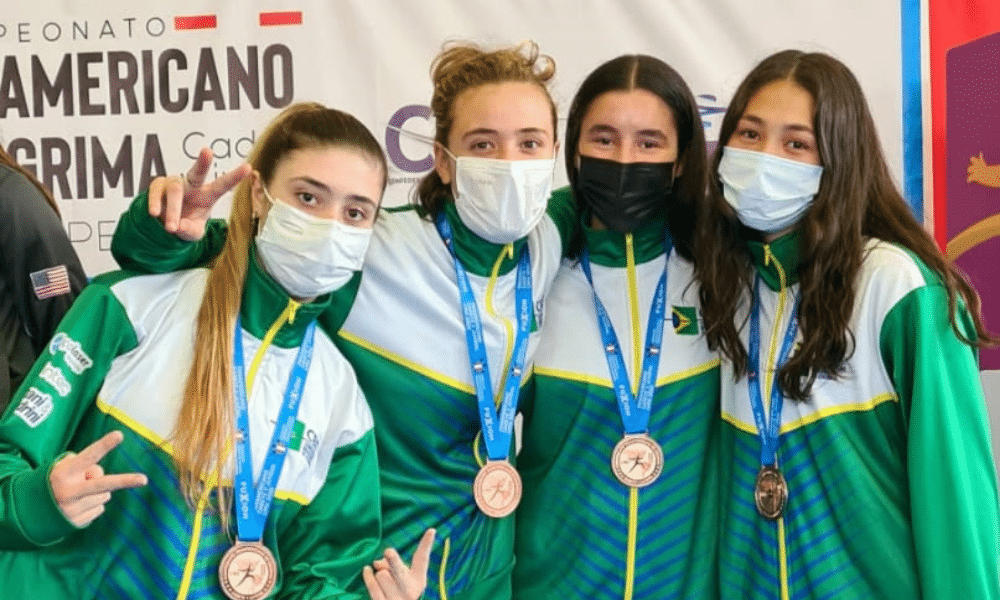 Equipe formada por Isabela Chen, Isabela Cunha, Luana Pekelman e Pietra Chierighini faturou o bronze na disputa juvenil feminina do sabe no Pan-Americano