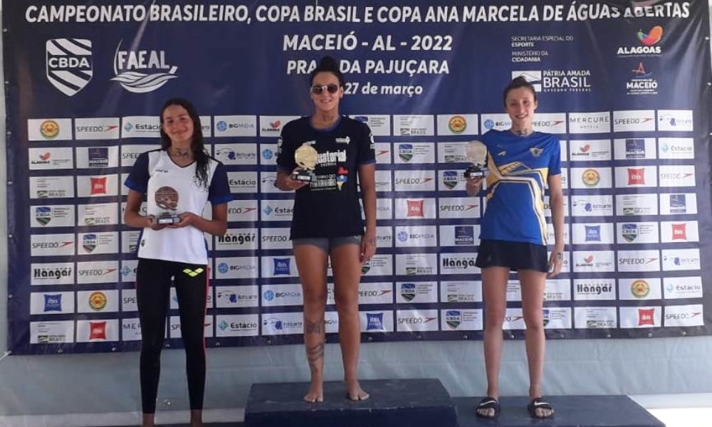 Maratona aquática Carol hertel é campeã em Maceió