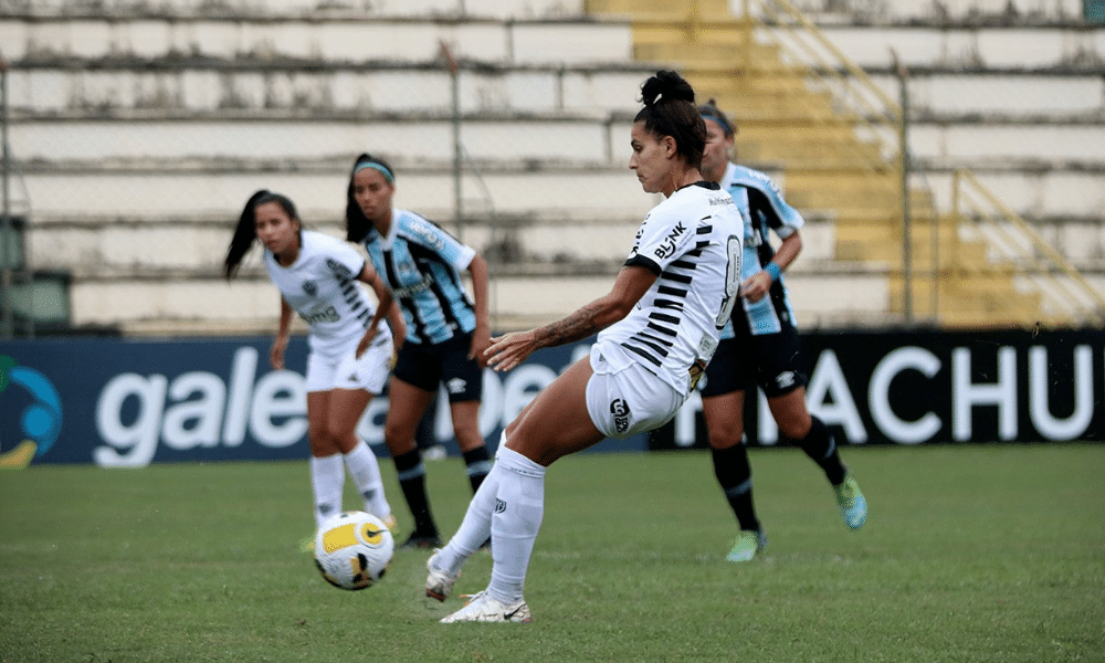 Nath Fabem fez o primeiro gol do Atlético-MG no duelo contra o Grêmio pela terceira rodada do Brasileirão Feminino