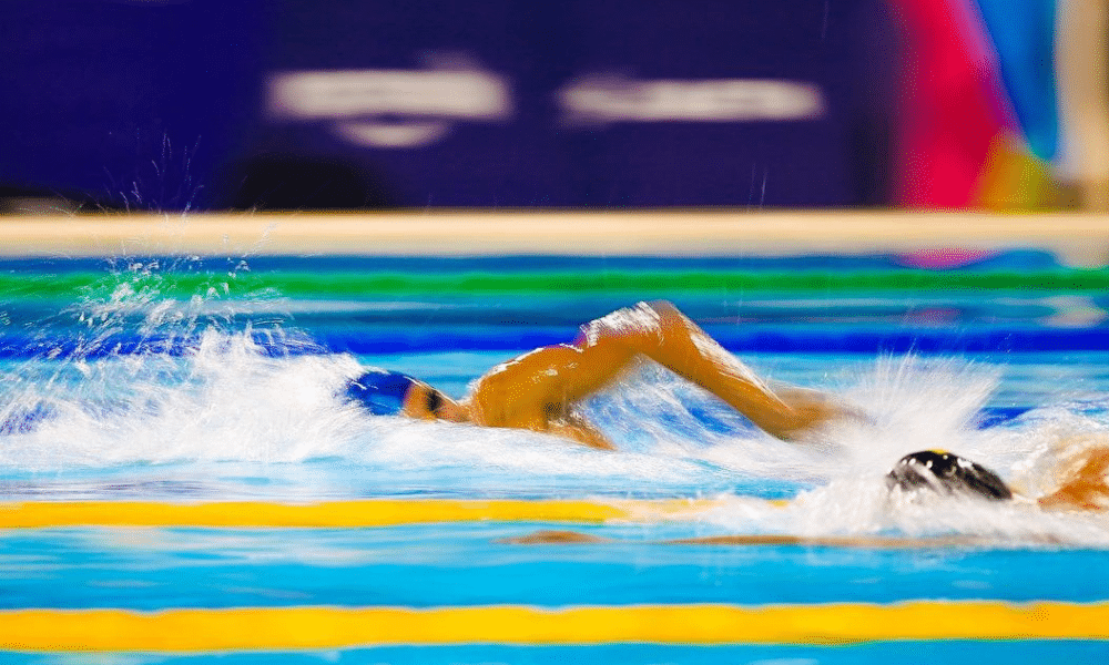 Stephan Steverink é um dos principais nomes do Brasil no Mundial Júnior de natação