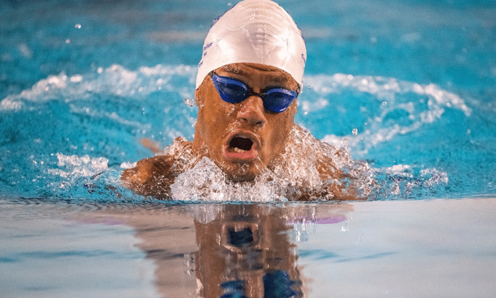 O nadador Gabriel Araújo, Gabrielzinho, bateu o recorde mundial dos 50m no Circuito Paralímpico em São Paulo