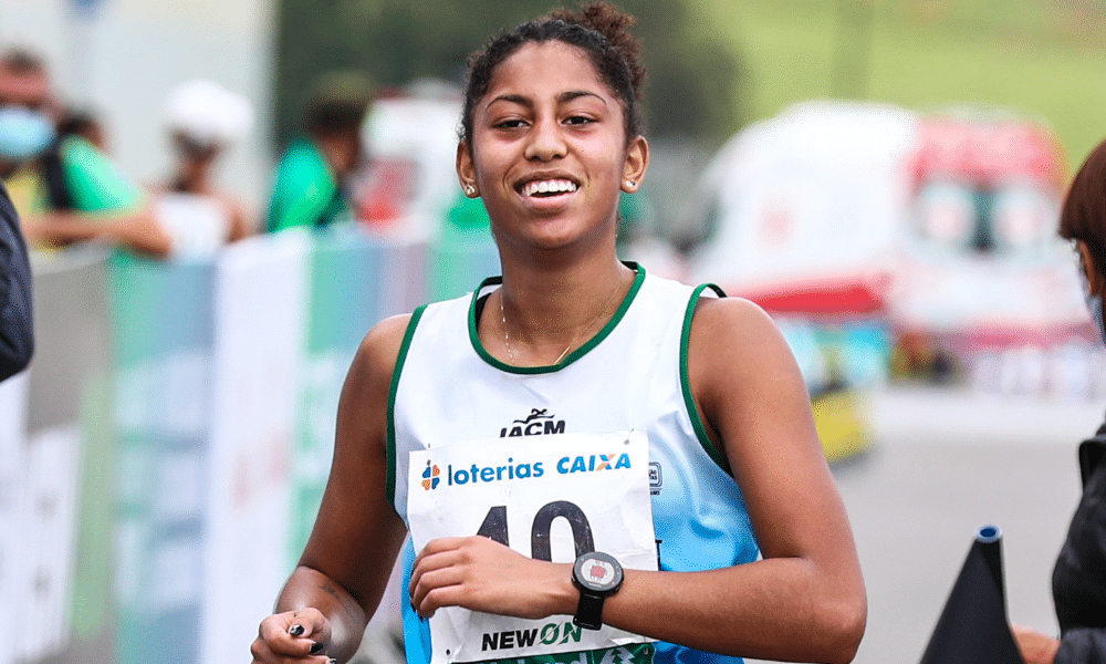 Gabrielly Santos foi o destaque do Catarinense de marcha atlética