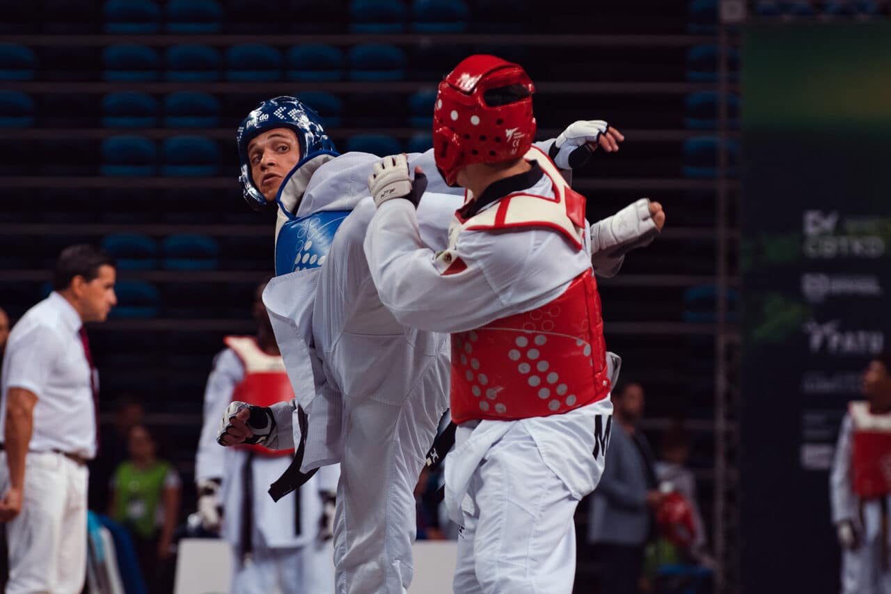 Ícaro Miguel em sua luta final no Rio Open de taekwondo