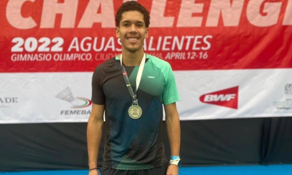 Jonathan Matias International Challenge do México de badminton medalha de prata