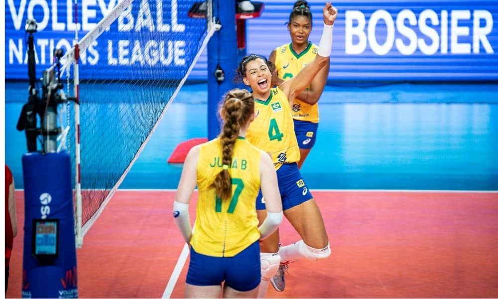 Carol comemora Brasil x Alemanha Liga das Nações de vôlei feminino 2022