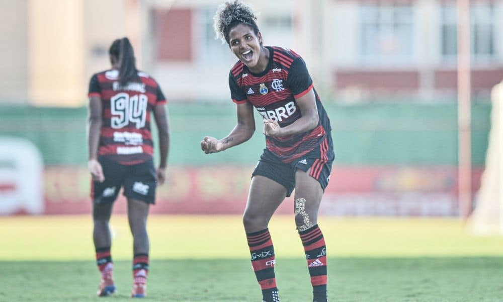 Duda comemora Flamengo 5 x 0 Esmac Brasileiro de futebol feminino