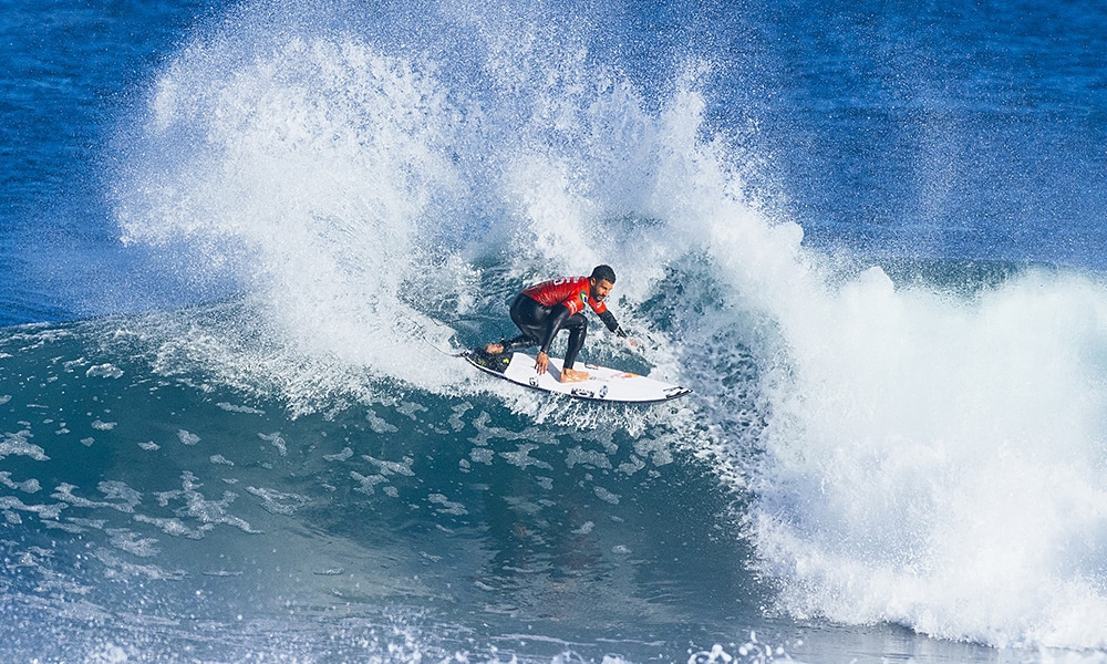 Italo Ferreira surfe Margaret River