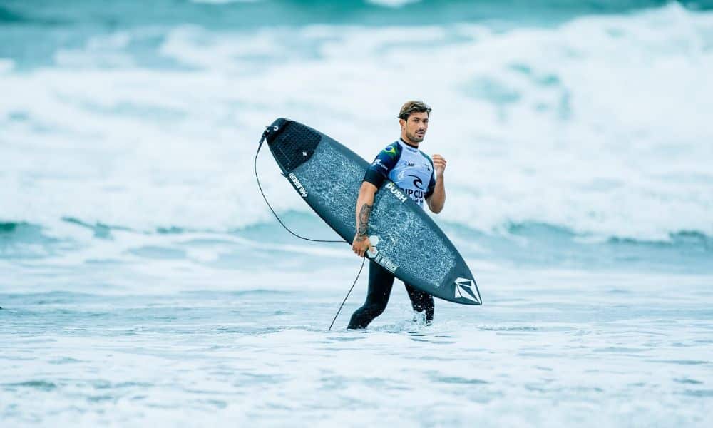 João Chianca é um dos convidados da etapa de Saquarema do Mundial de surfe