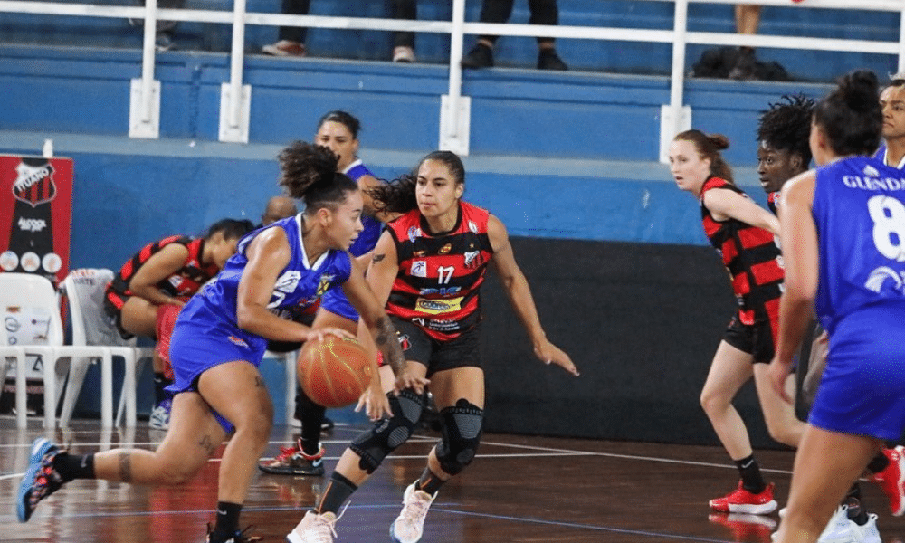 Santo André e Ituano Paulista de basquete