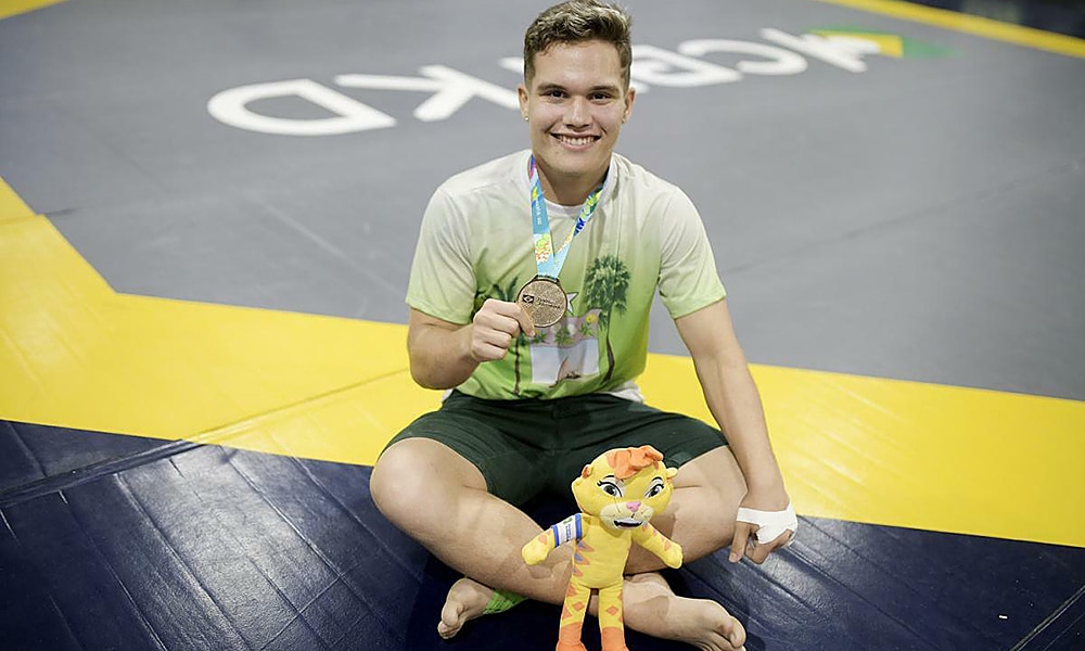Rhyan Victor medalha de ouro Jogos da Juventude taekwondo
