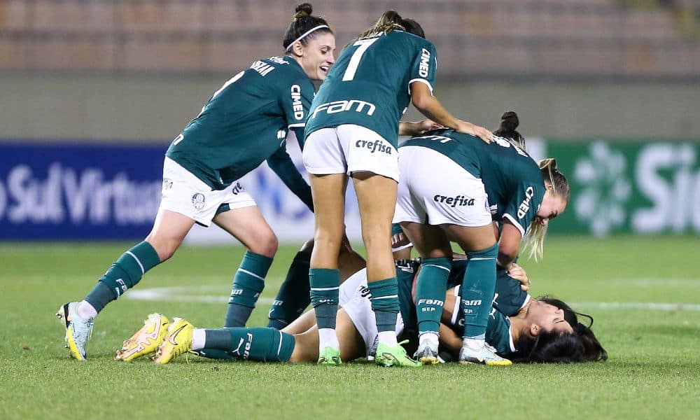 Palmeiras x São Paulo - palmeirenses comemoram gol no Paulistão Feminino