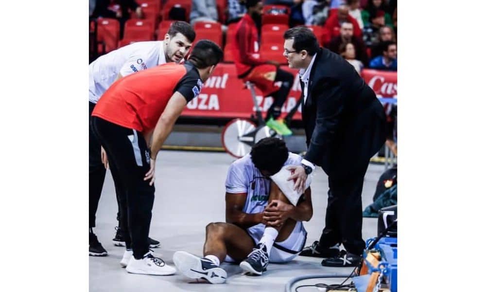 Cristiano Felício sofre fratura na perna e fica fora por 4 meses basquete