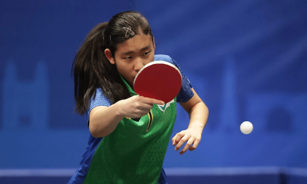 Karina Shiray Mundial Juvenil de tênis de mesa