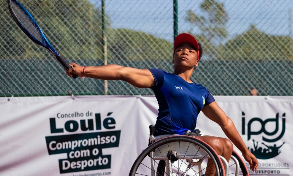 Vitória Miranda tênis em cadeira de rodas