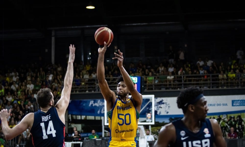 Brasil vence EUA na última rodada e vai para o Mundial de basquete