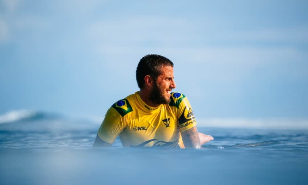 Filipe Toledo em G-Land WSL Pipeline Sunset Beach Surfistas surfe