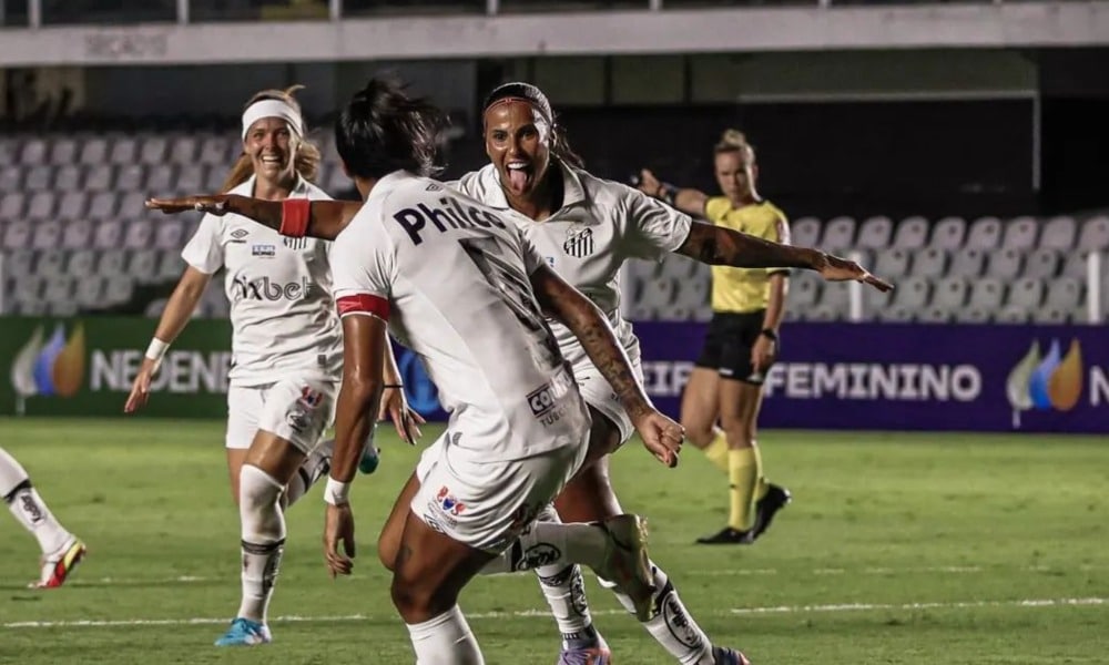 Santos atropela Flamengo na abertura do Brasileiro Feminino de Futebol