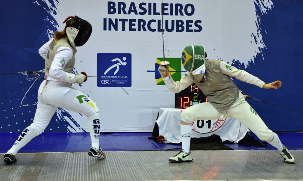 Brasil na esgrima - Rafaella Gomes luta contra adversária - Pan-Americano Cadete e Juvenil