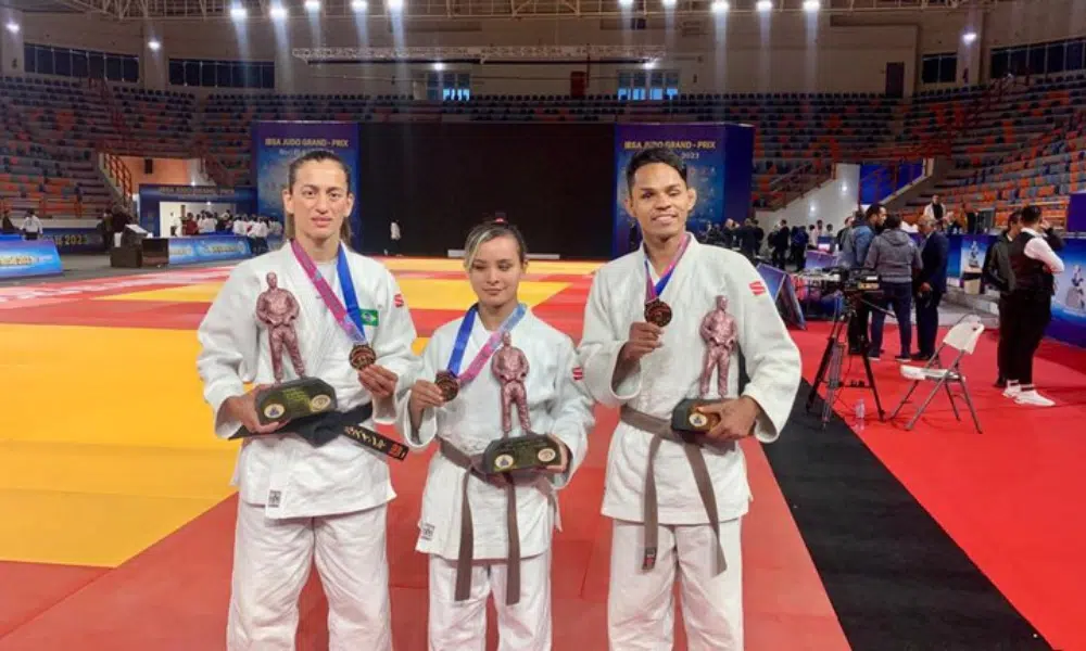 Lúcia Araújo, Rosi Andrade e Elielton Oliveira medalharam no Grand Prix de Alexandria de judô paralímpico, enquanto três atletas não foram ao pódio
