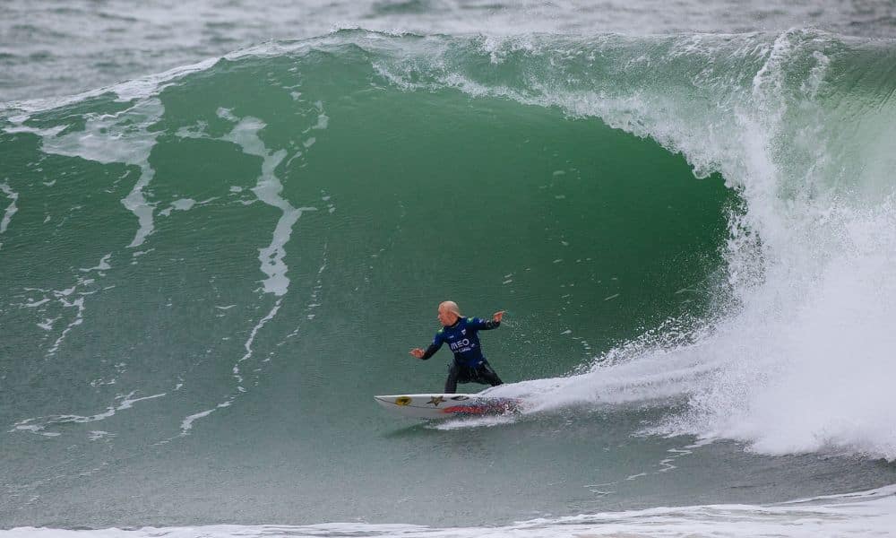 Tatiana Weston-Webb saindo de um tubo na etapa de Peniche da WSL Mas