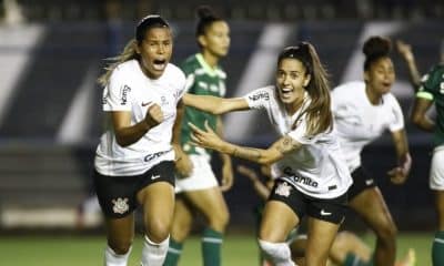 Corinthians vence Dérbi contra Palmeiras e retoma ponta do Brasileiro Feminino
