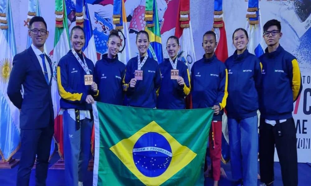 Equipe brasileira feminina júnior de taekwondo, medalhista de bronze no Pan-Americano da categoria (Divulgação/Instagram/@cbtkd.oficial)